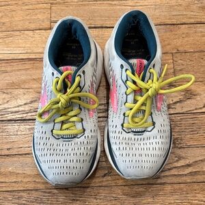 Brooks Sneakers - Gray and Pink with Yellow Laces